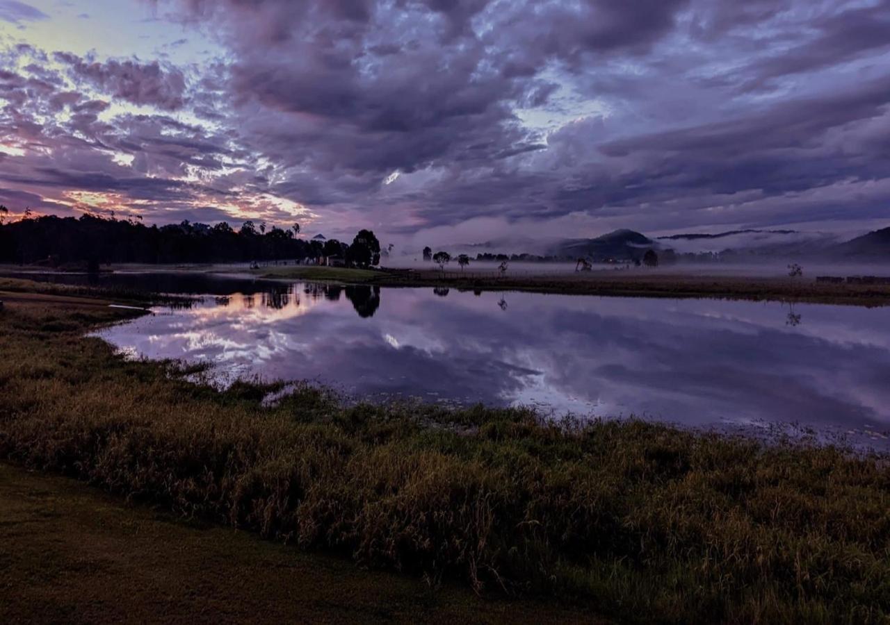 Water View Country Cottage Yandina Creek Exterior foto