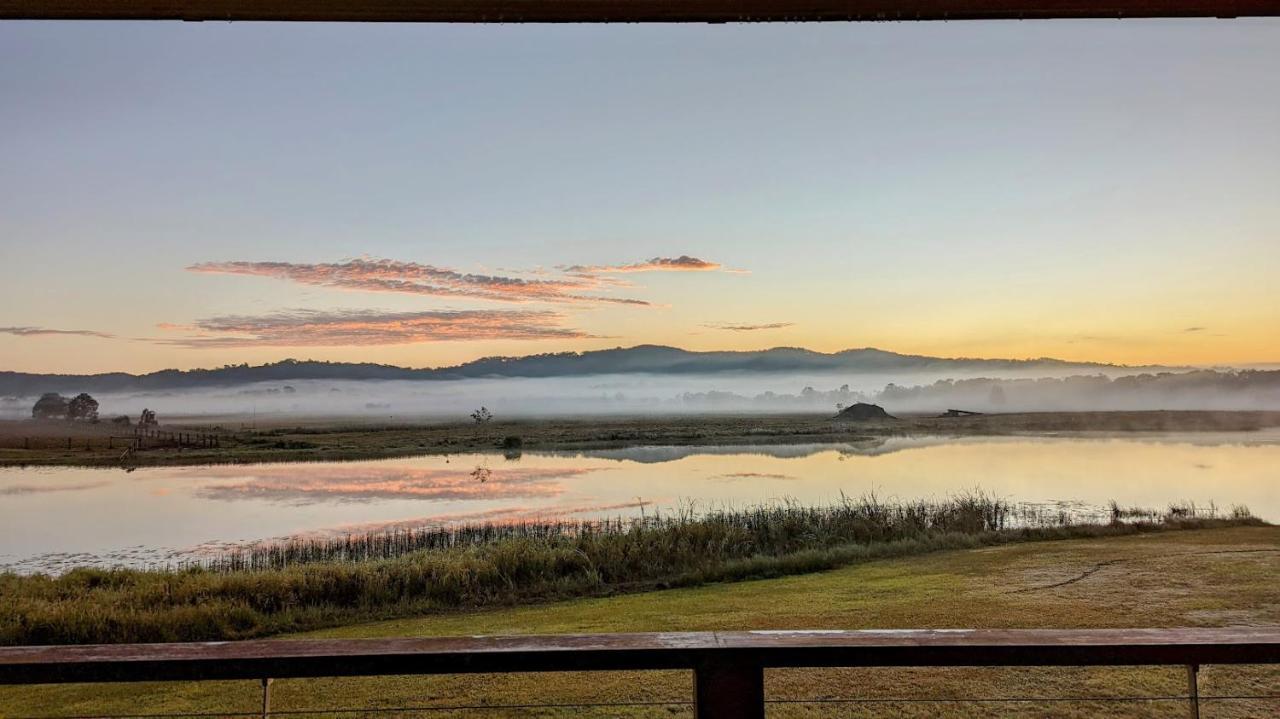 Water View Country Cottage Yandina Creek Exterior foto